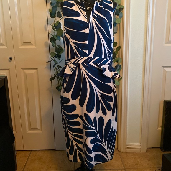 Ann Taylor Dresses & Skirts - A-Line Dress with a Bit of Flair